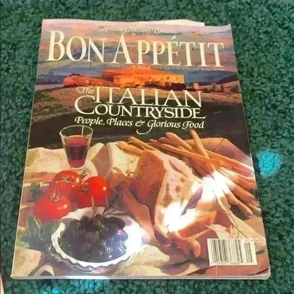 2 Magazines - Picture 4 of 5